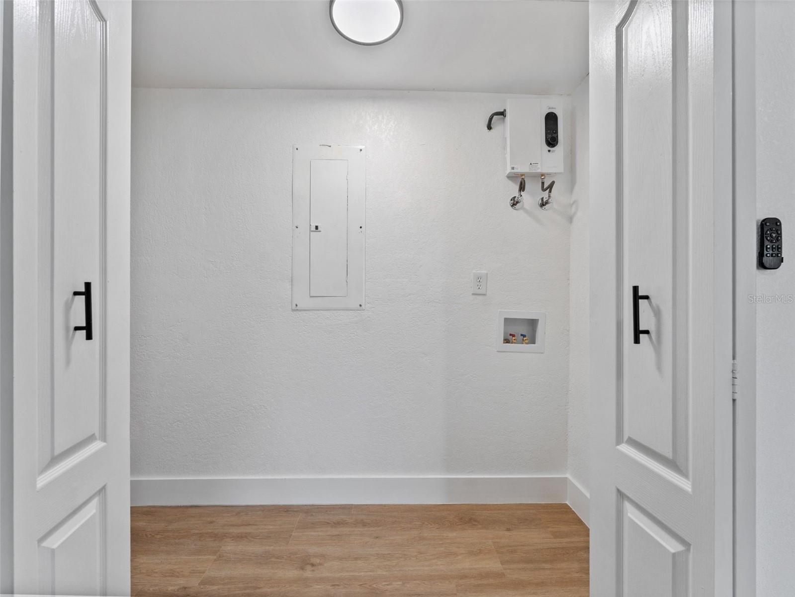 Image 29 of 48 For 4613 Irene Loop