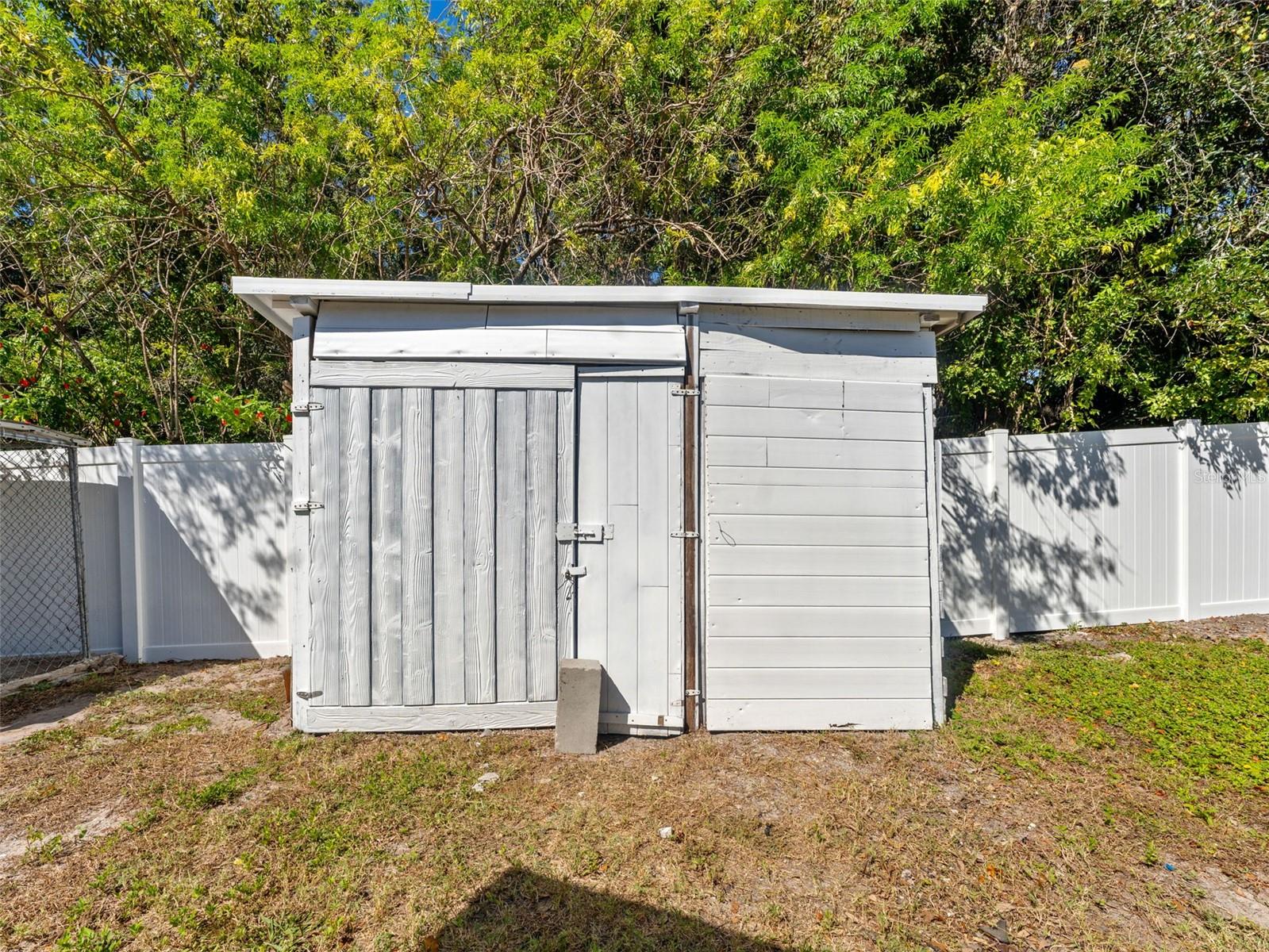 Image 40 of 48 For 4613 Irene Loop