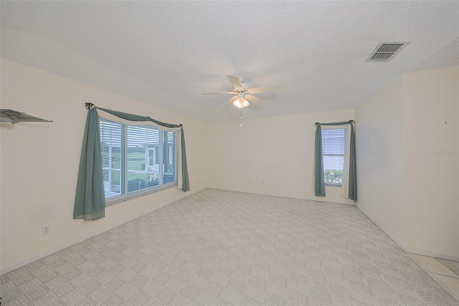 Image 21 of 42 For 352 Caloosa Palms Court