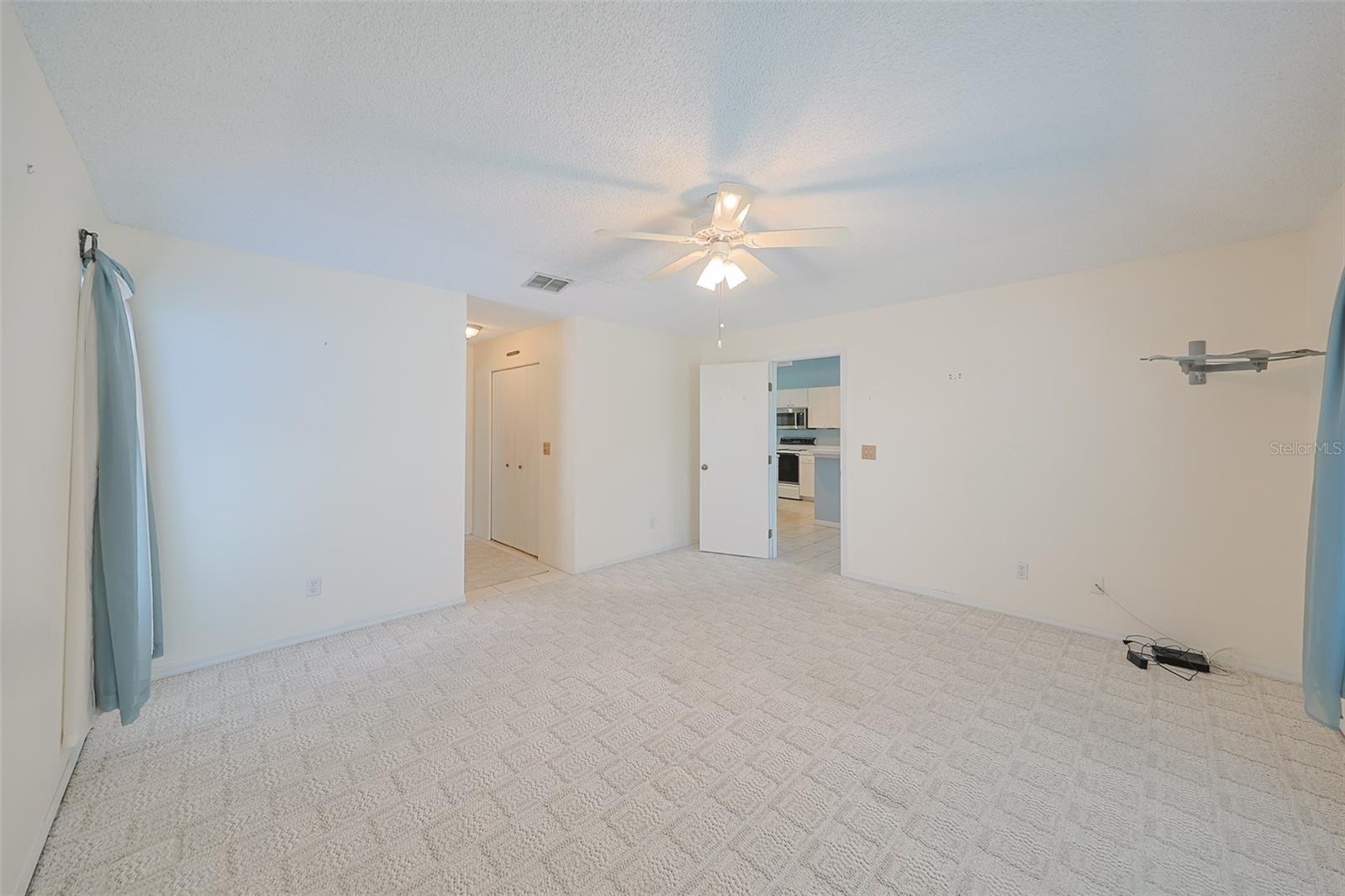 Image 23 of 42 For 352 Caloosa Palms Court