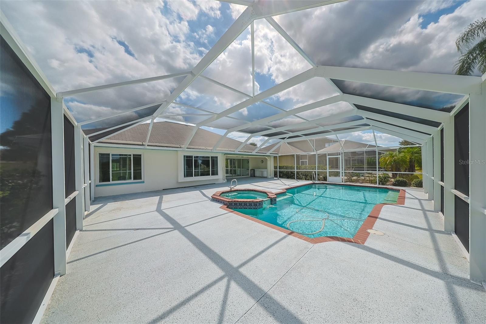 Image 32 of 42 For 352 Caloosa Palms Court