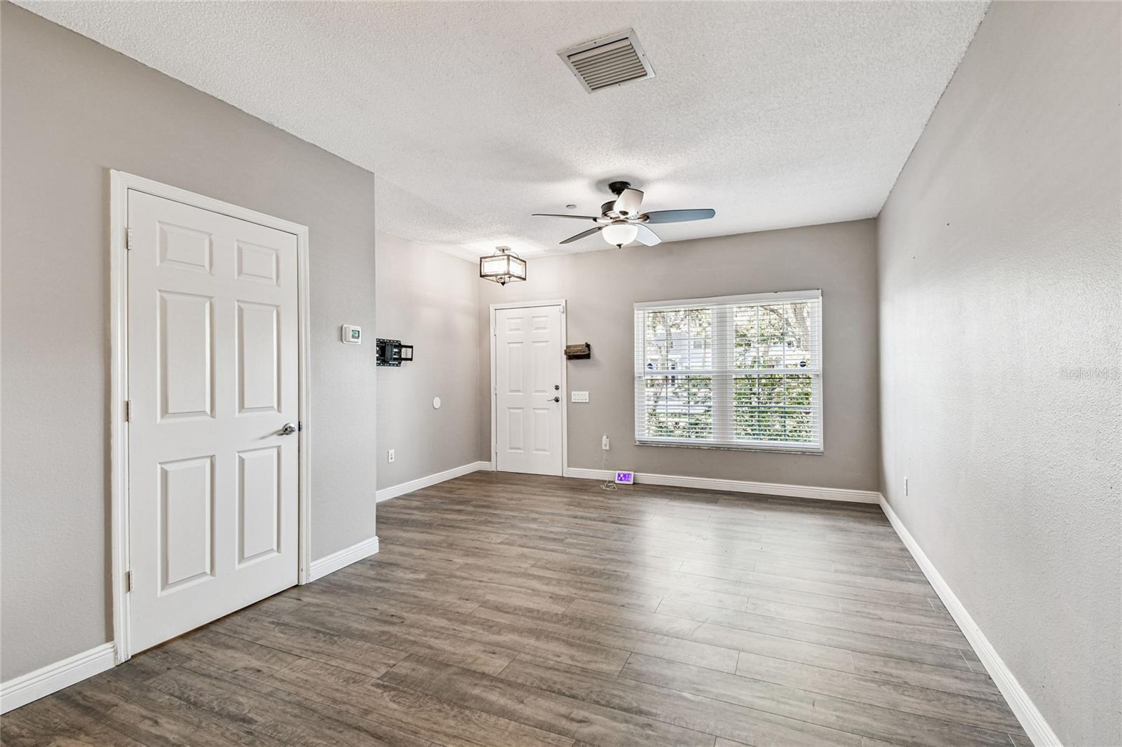 Image 13 of 73 For 239 Countryside Key Boulevard