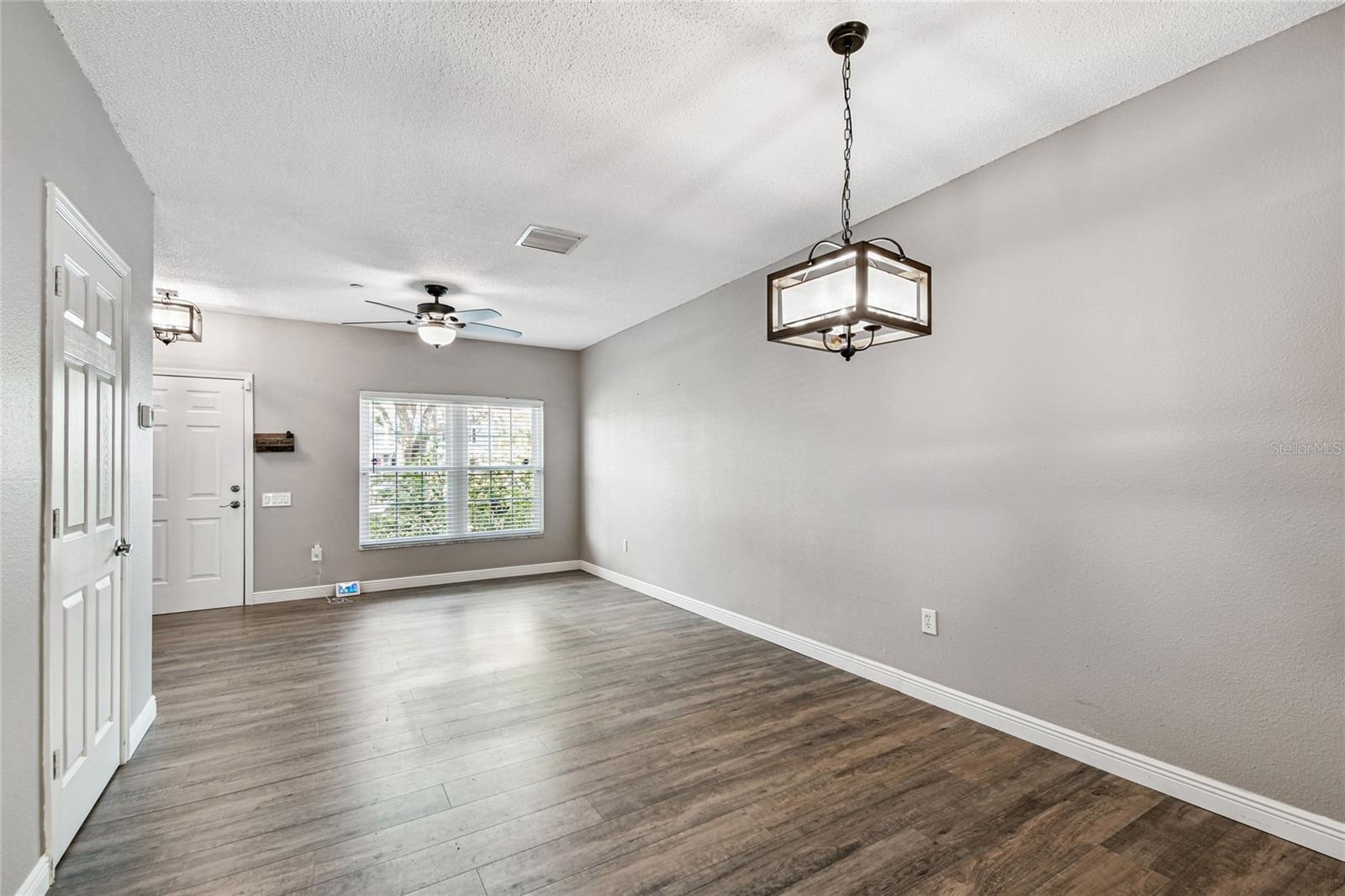 Image 15 of 73 For 239 Countryside Key Boulevard