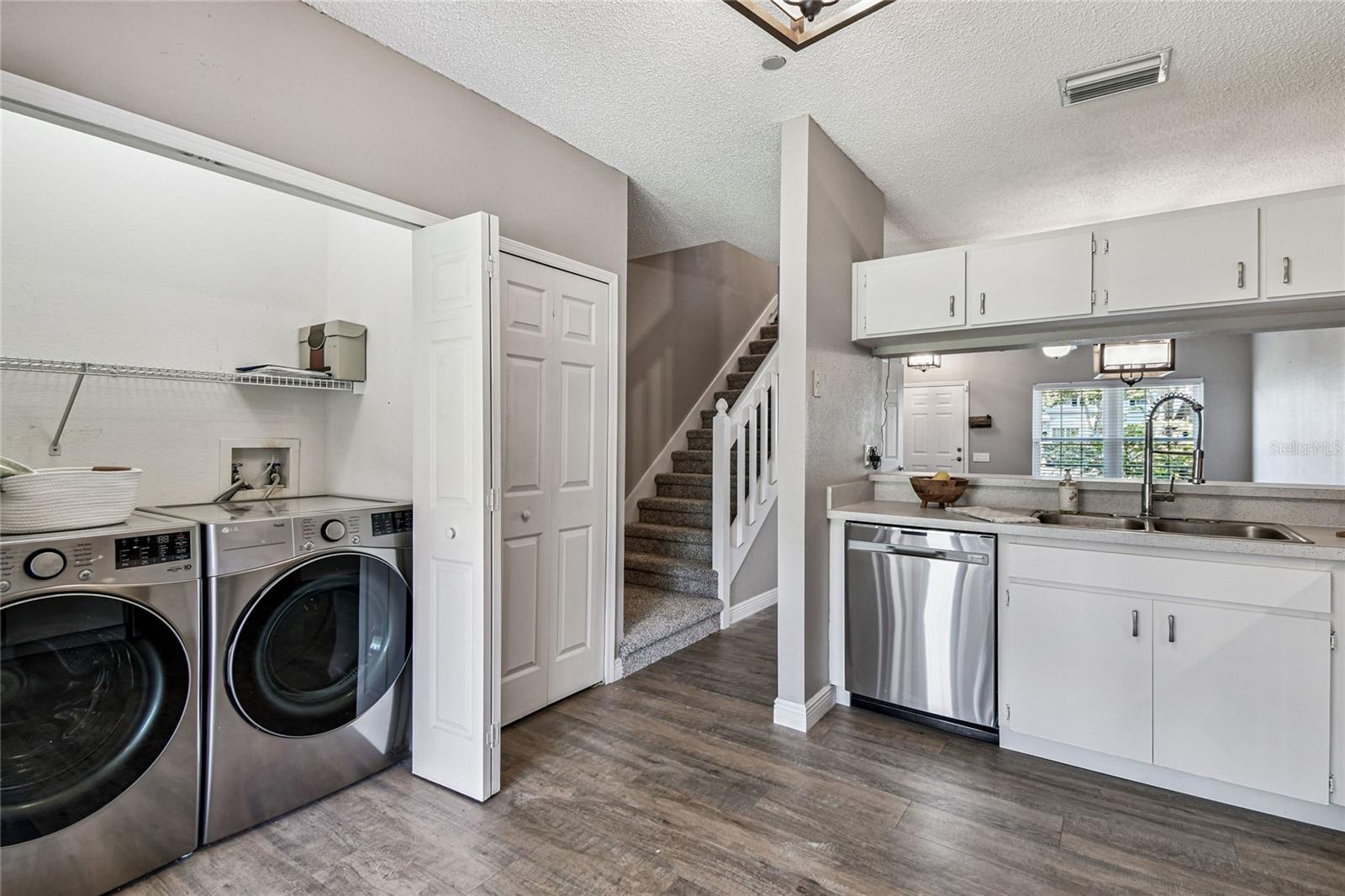 Image 24 of 73 For 239 Countryside Key Boulevard