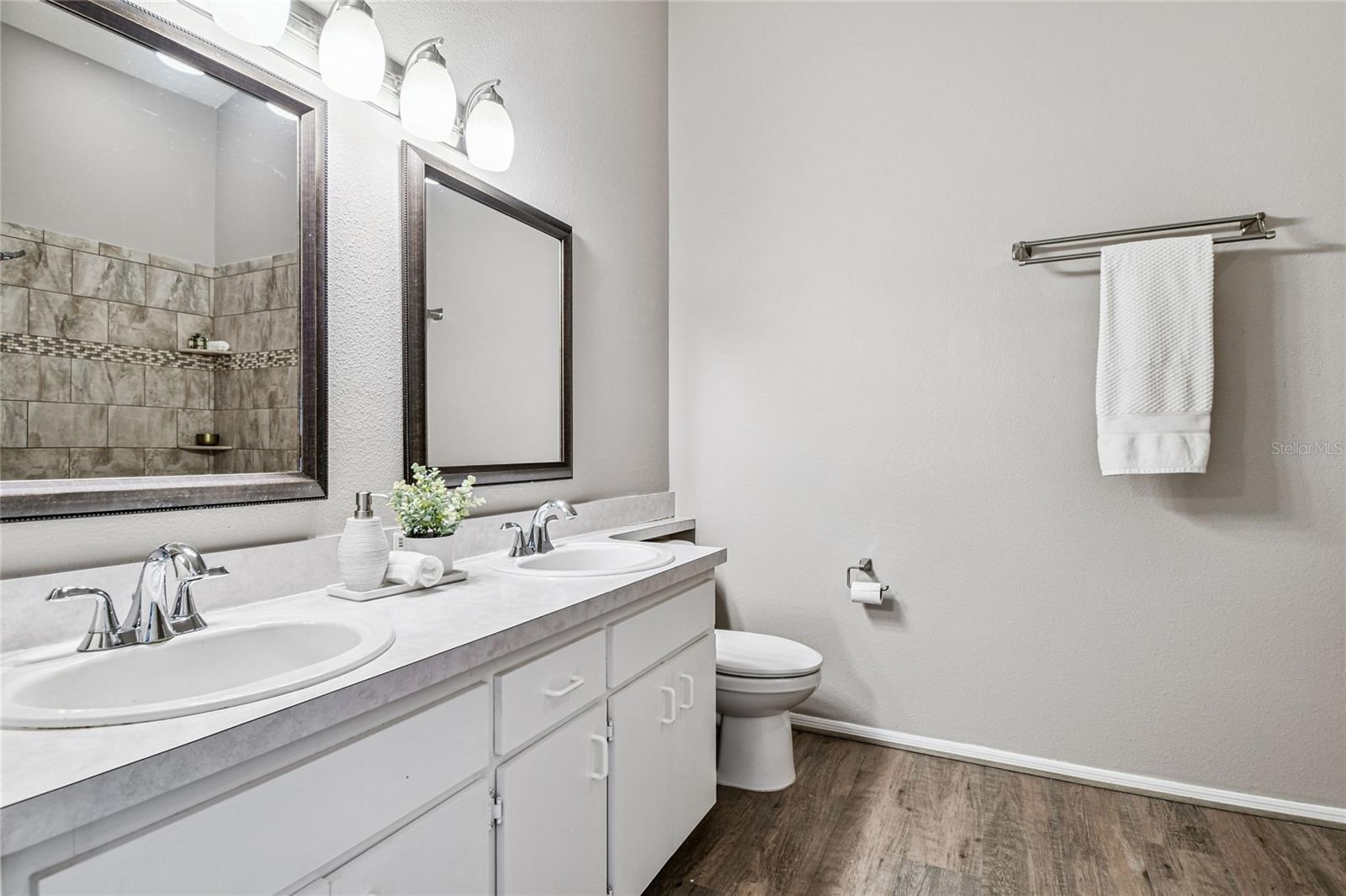 Image 37 of 73 For 239 Countryside Key Boulevard