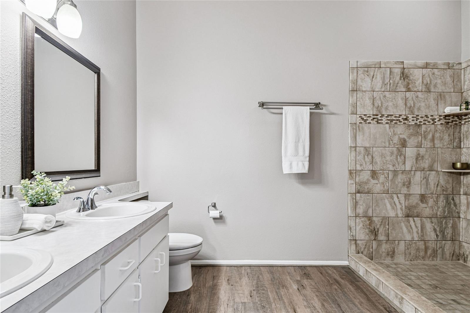 Image 38 of 73 For 239 Countryside Key Boulevard