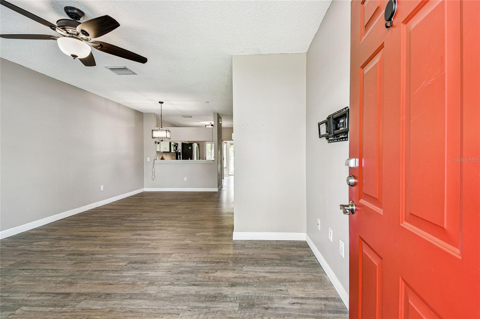 Image 7 of 73 For 239 Countryside Key Boulevard