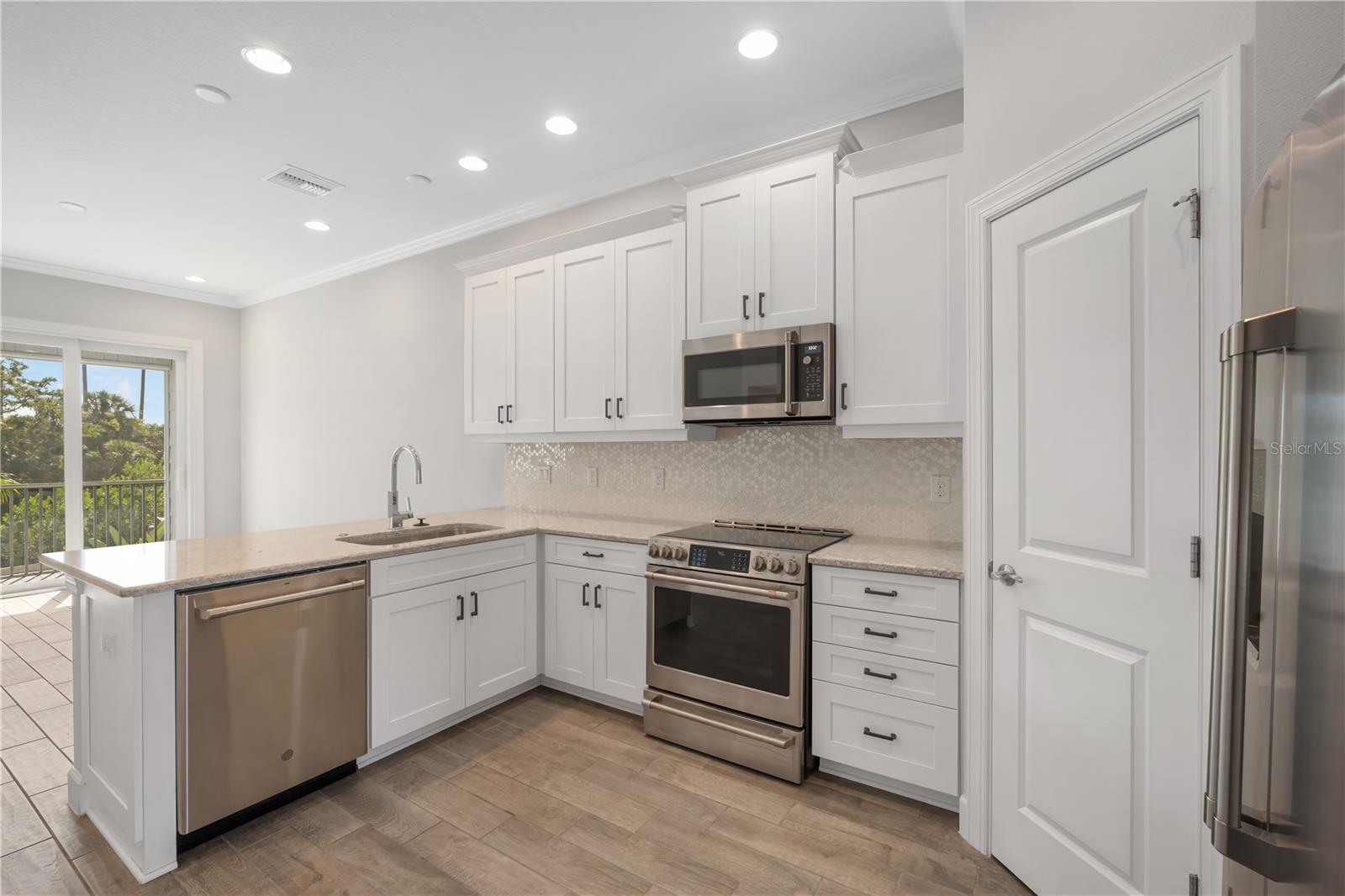 Image 11 of 32 For 4055 Rocky Shores Drive