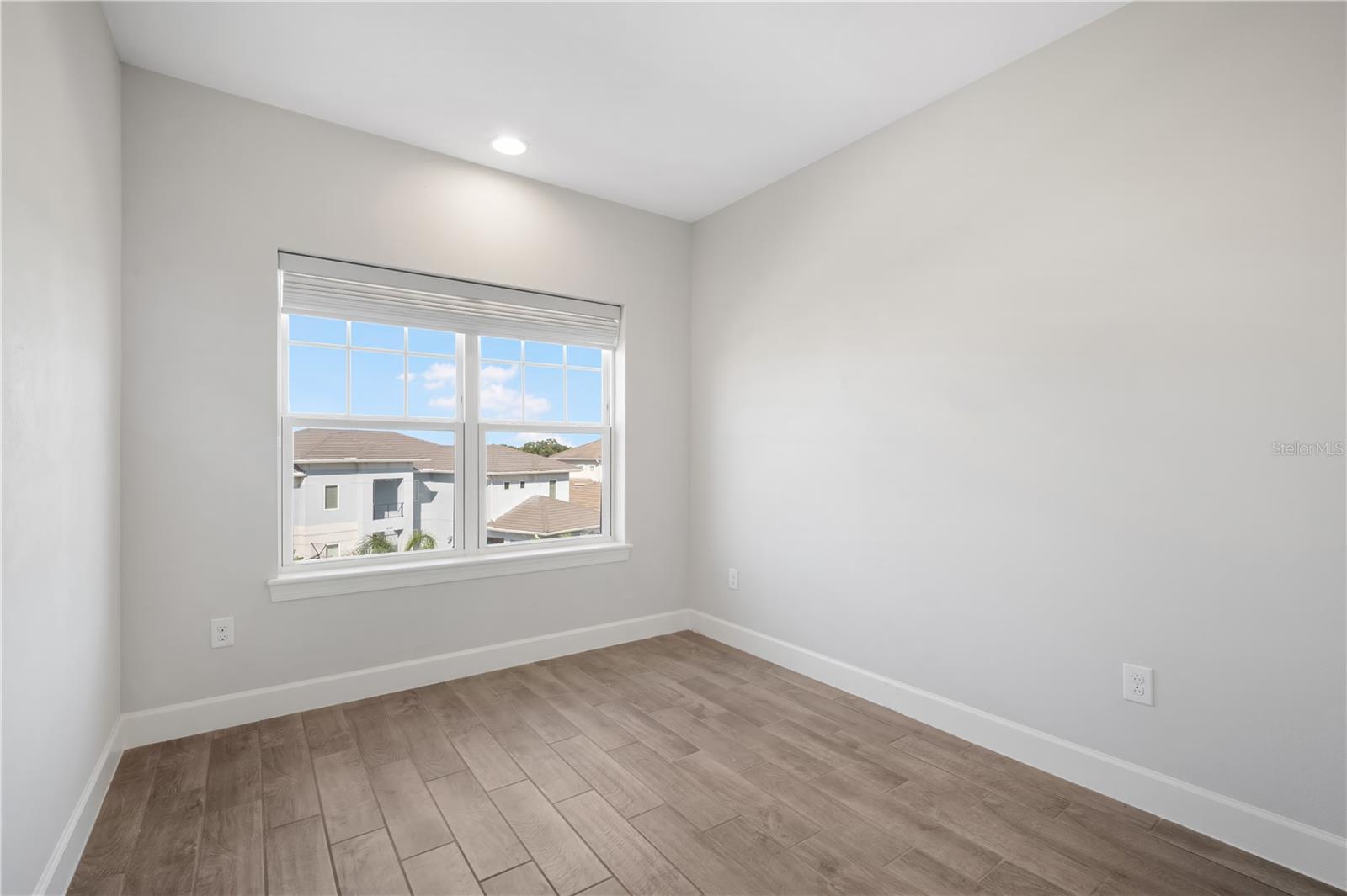 Image 16 of 32 For 4055 Rocky Shores Drive