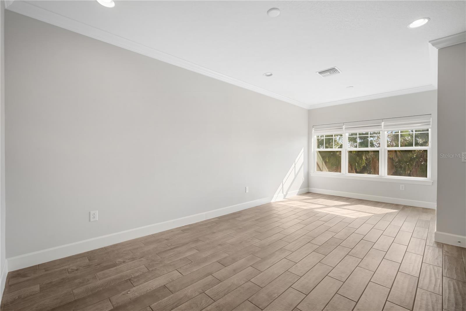 Image 18 of 32 For 4055 Rocky Shores Drive