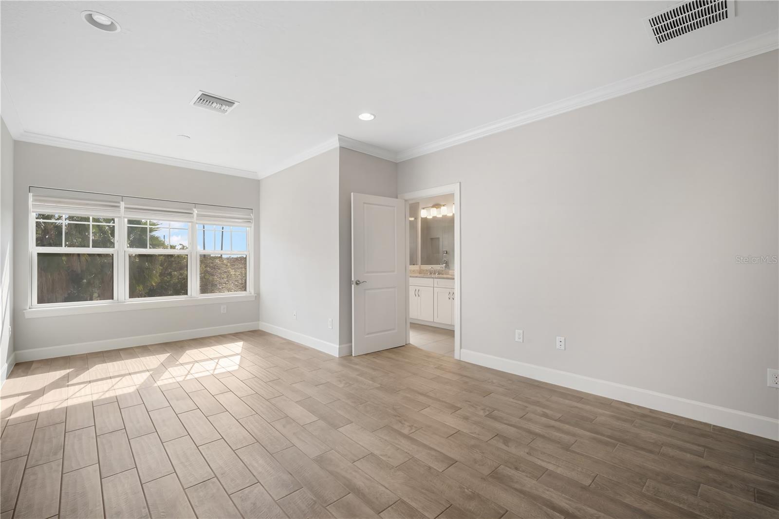 Image 19 of 32 For 4055 Rocky Shores Drive