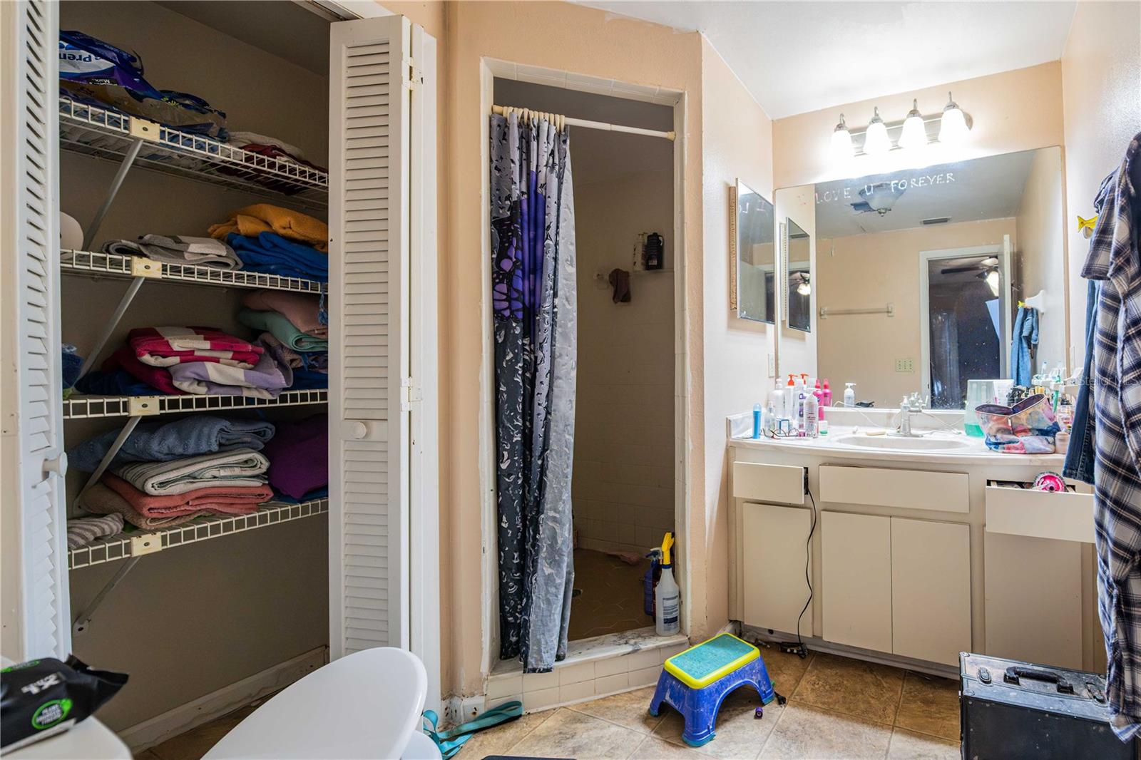 Image 28 of 39 For 2221 Eastmeadows Road