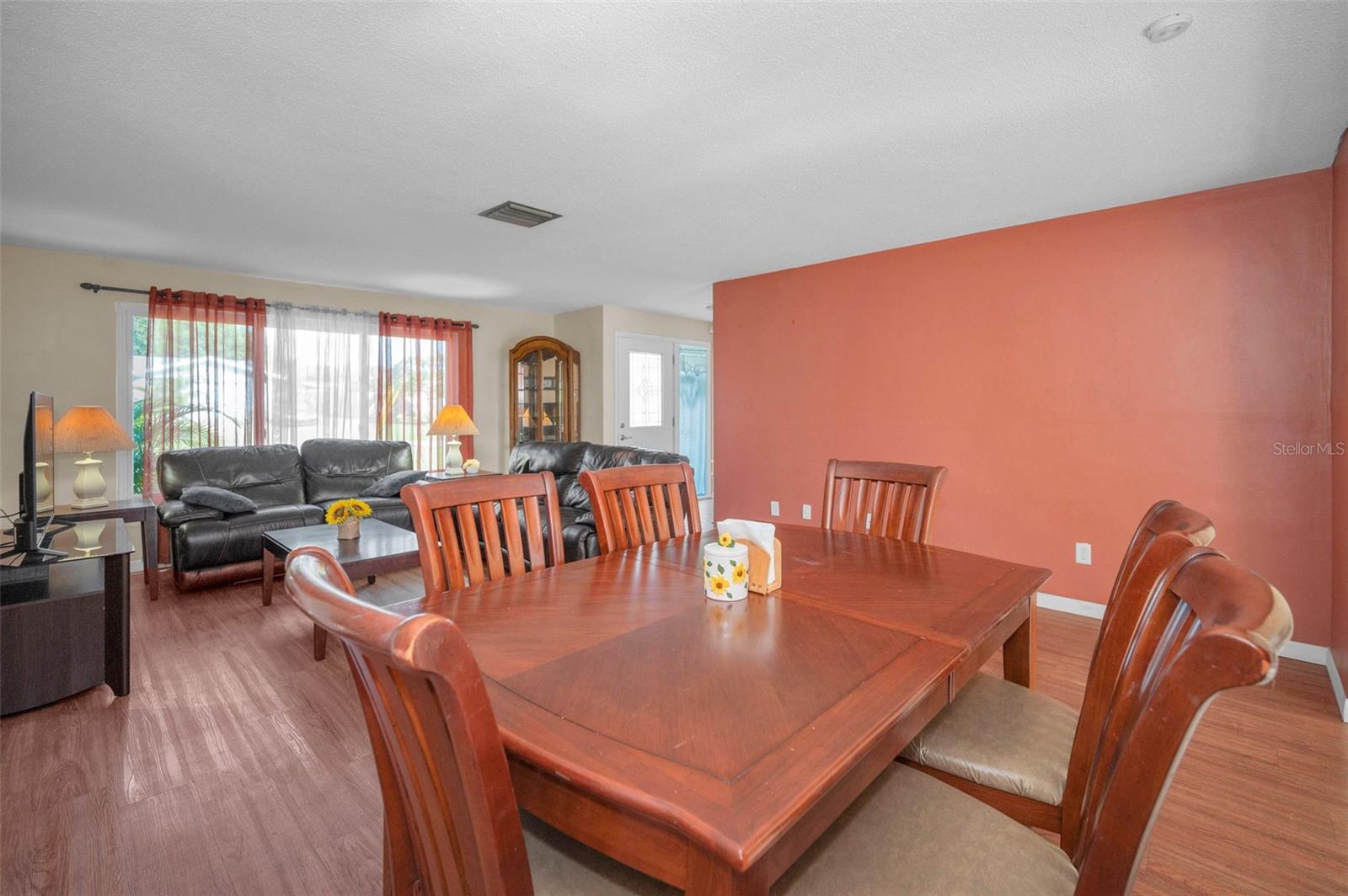 Image 13 of 48 For 2087 Hillwood Drive