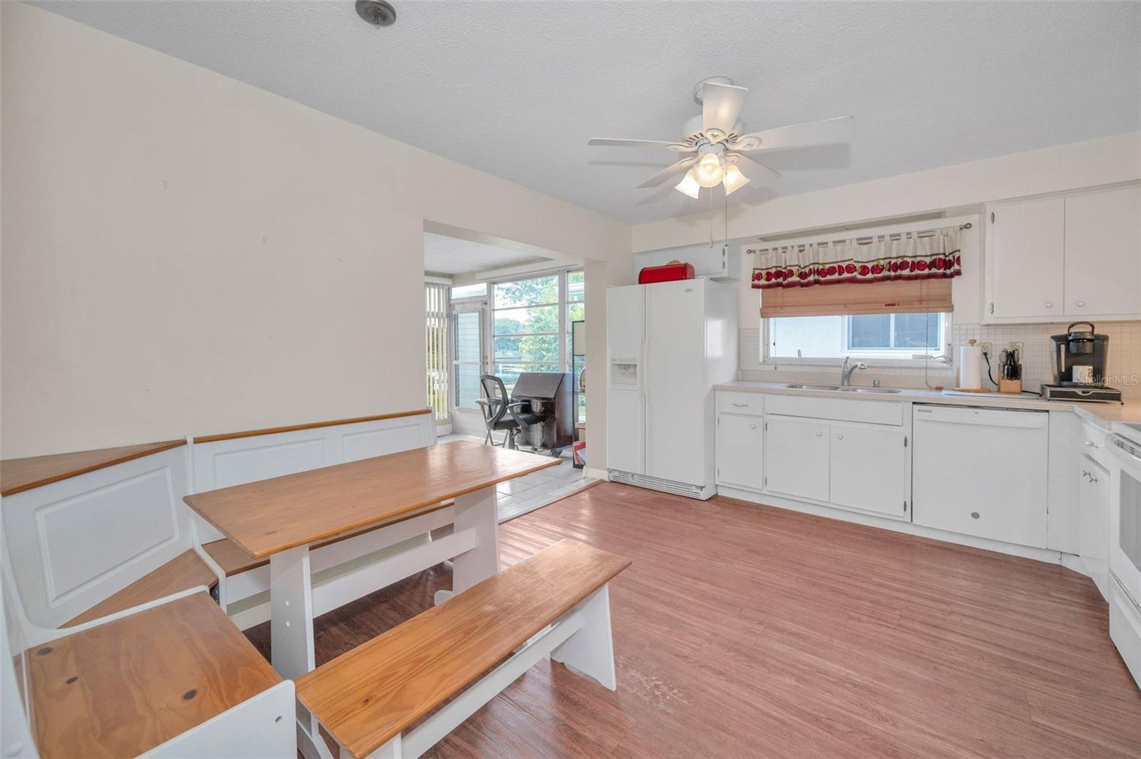 Image 18 of 48 For 2087 Hillwood Drive