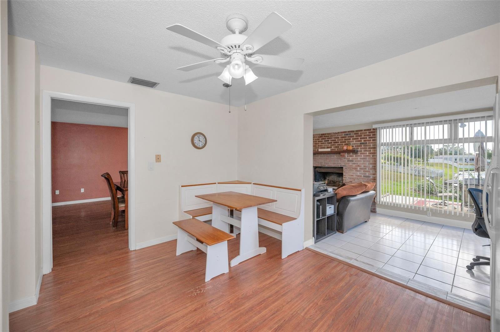 Image 19 of 48 For 2087 Hillwood Drive