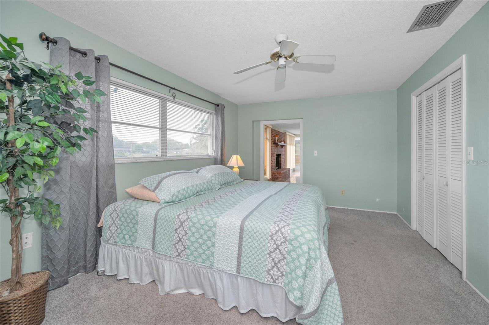 Image 28 of 48 For 2087 Hillwood Drive