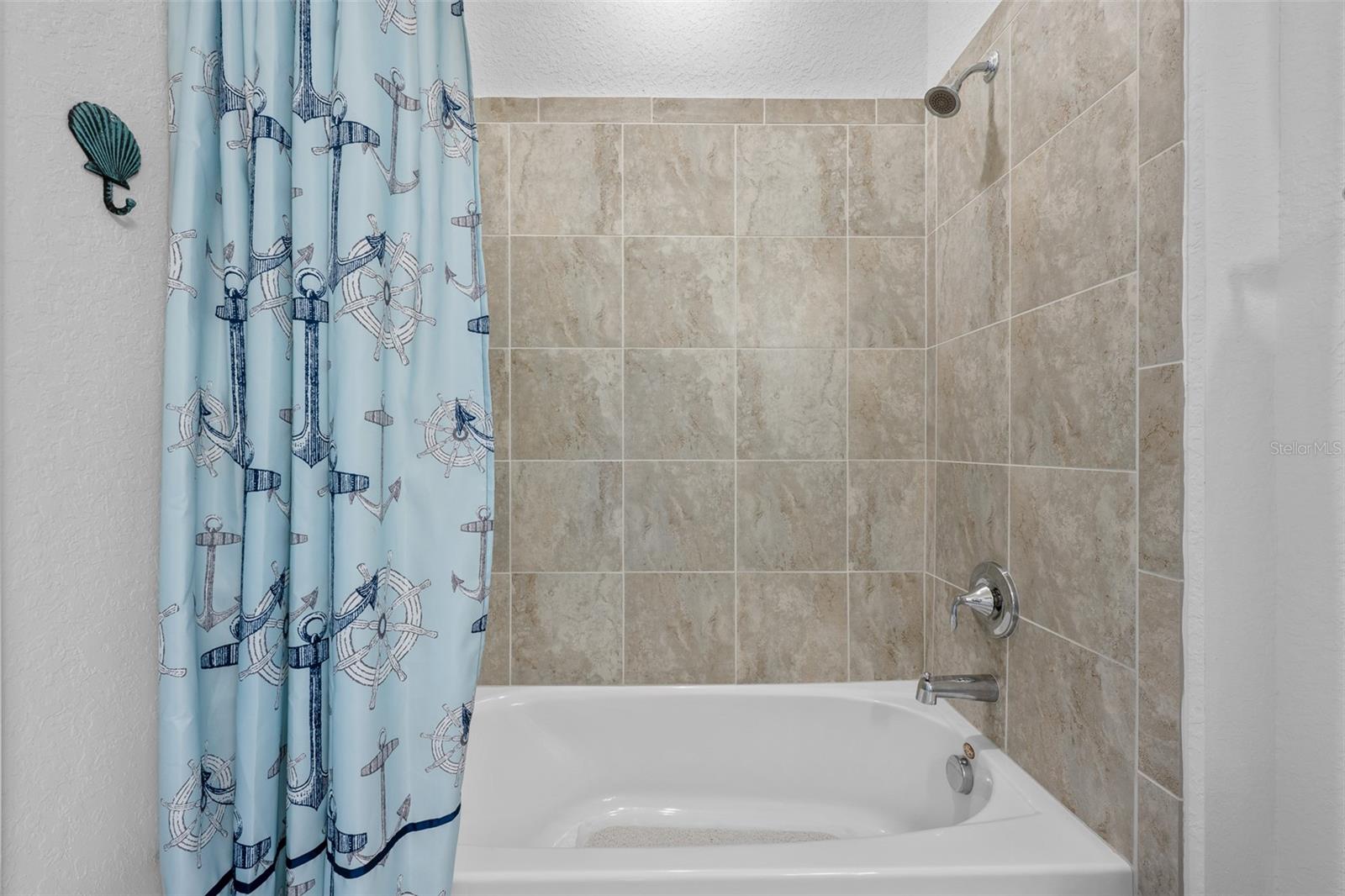 Image 19 of 74 For 20930 Valore Court