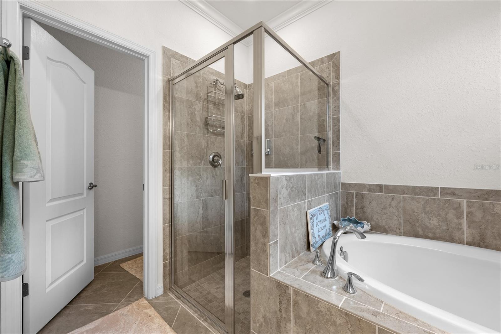 Image 27 of 74 For 20930 Valore Court