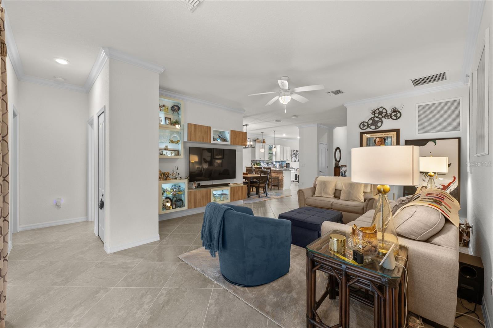 Image 32 of 74 For 20930 Valore Court