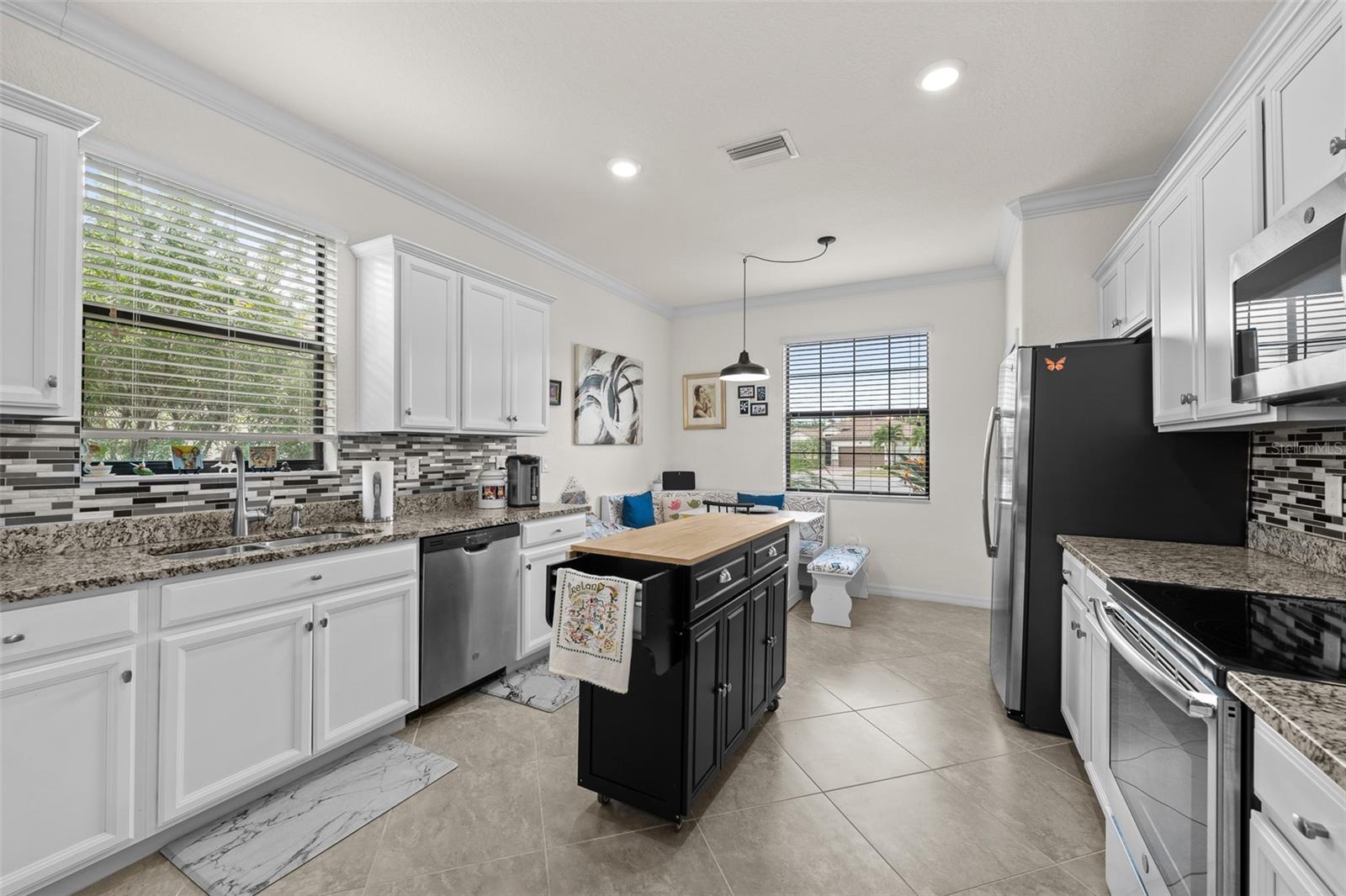 Image 41 of 74 For 20930 Valore Court