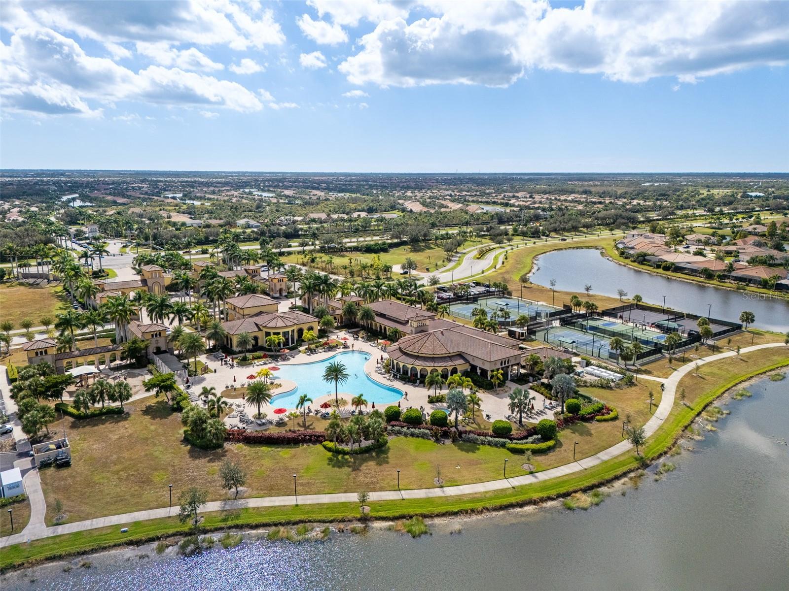 Image 52 of 74 For 20930 Valore Court