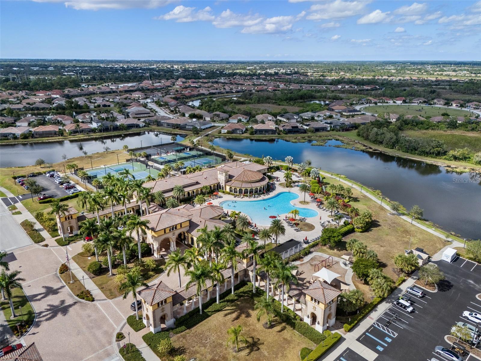 Image 73 of 74 For 20930 Valore Court