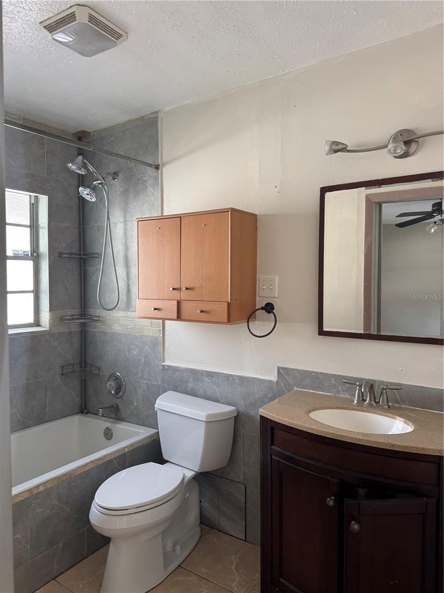 Image 9 of 12 For 2223 Village Court