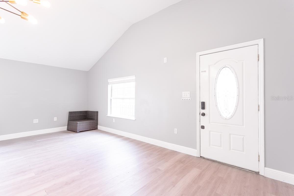 Image 3 of 24 For 4317 Regnas Avenue