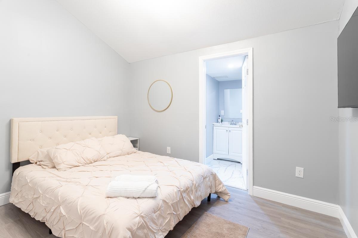 Image 8 of 24 For 4317 Regnas Avenue