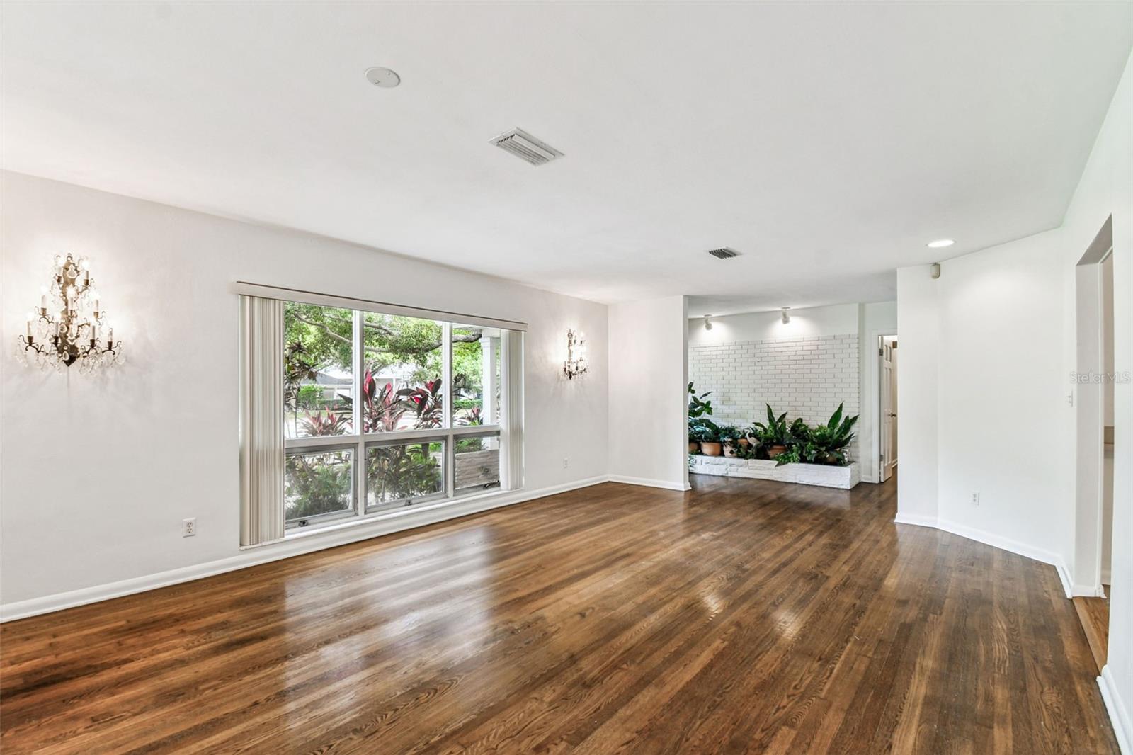 Image 5 of 24 For 4508 Henderson Boulevard