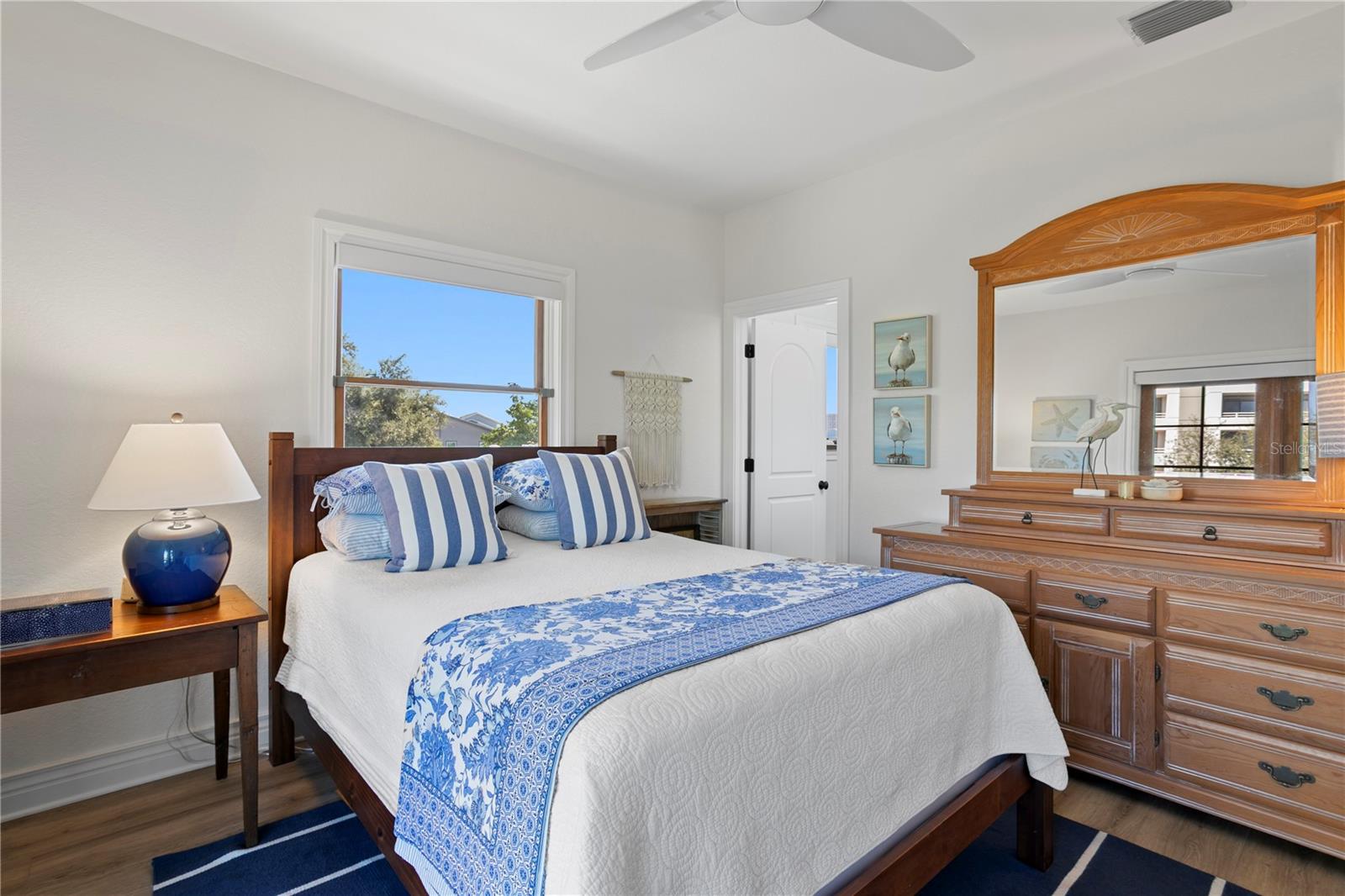 Image 29 of 68 For 5954 Skimmer Point Boulevard S