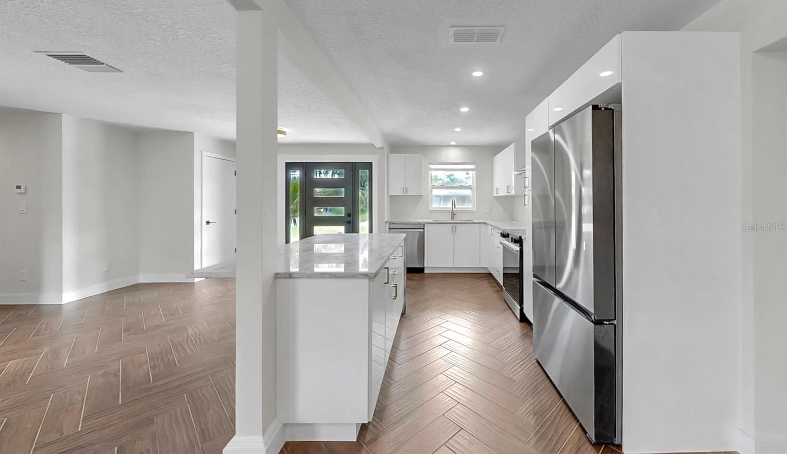 Image 4 of 35 For 5435 Drinkard Drive