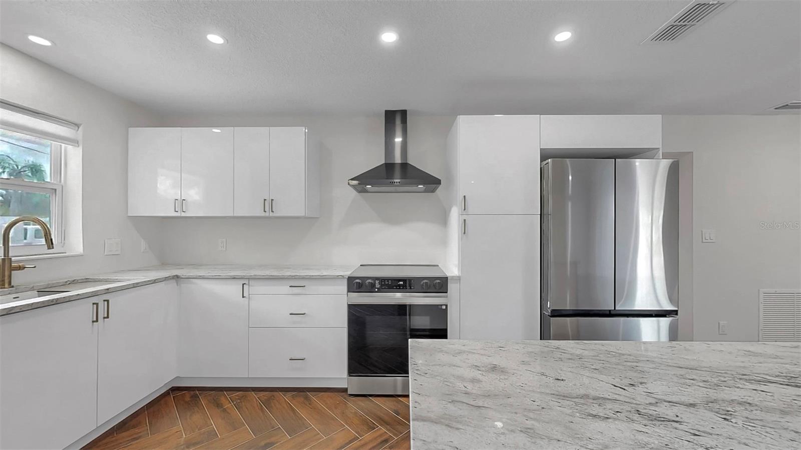 Image 7 of 35 For 5435 Drinkard Drive