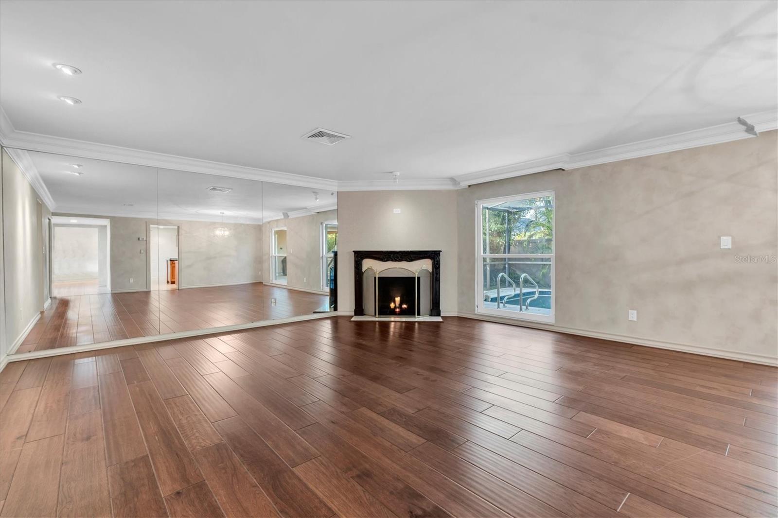 Image 26 of 52 For 1101 87th Avenue N