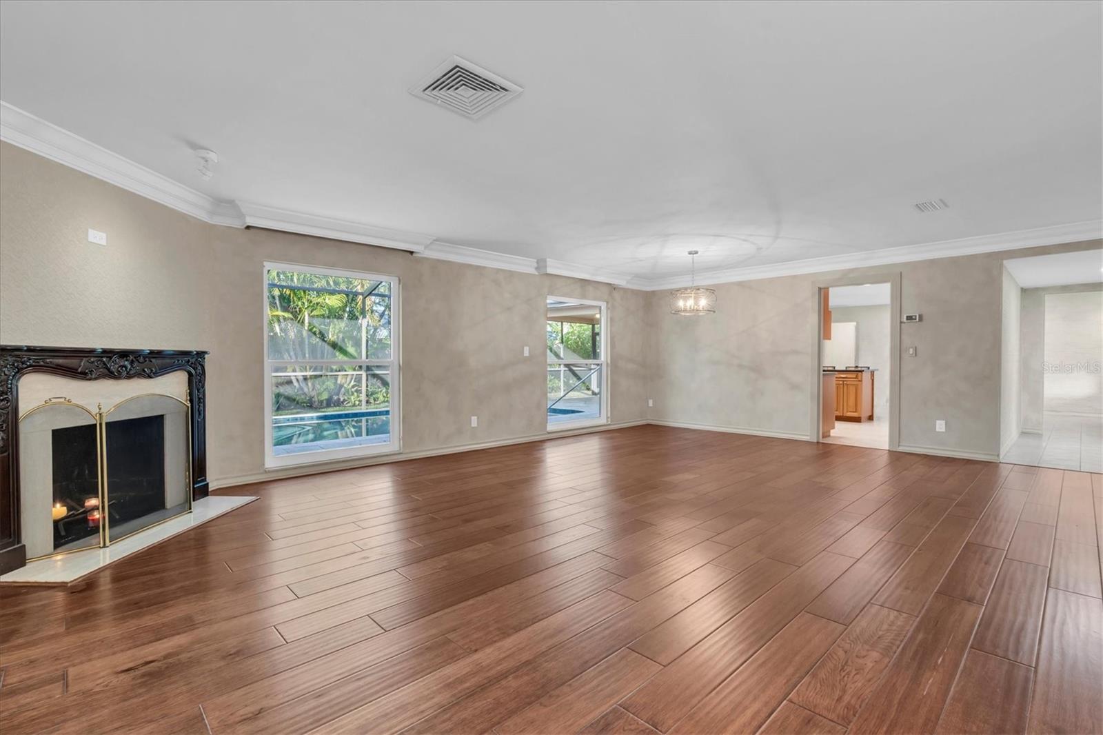 Image 28 of 52 For 1101 87th Avenue N