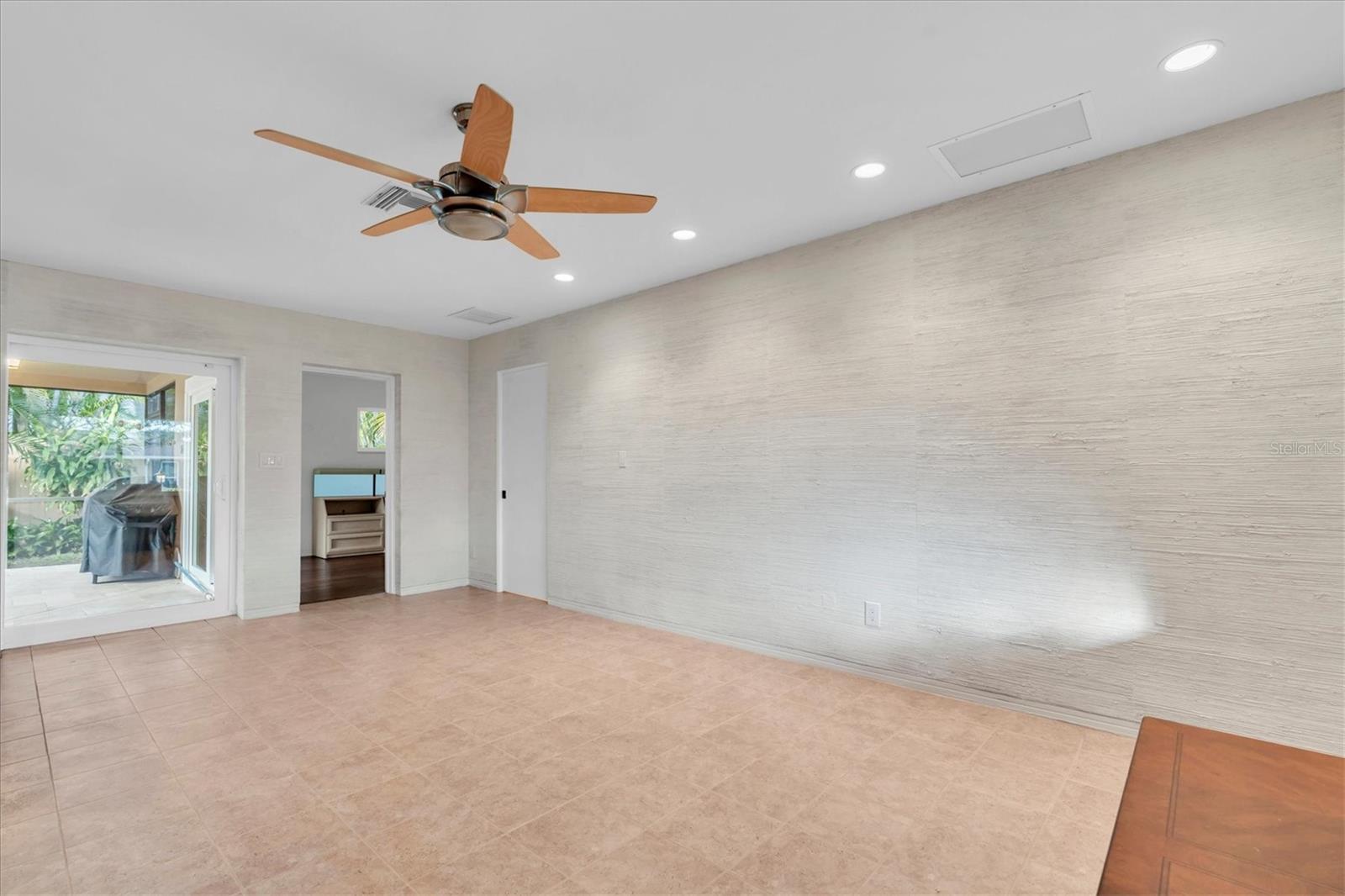 Image 40 of 52 For 1101 87th Avenue N