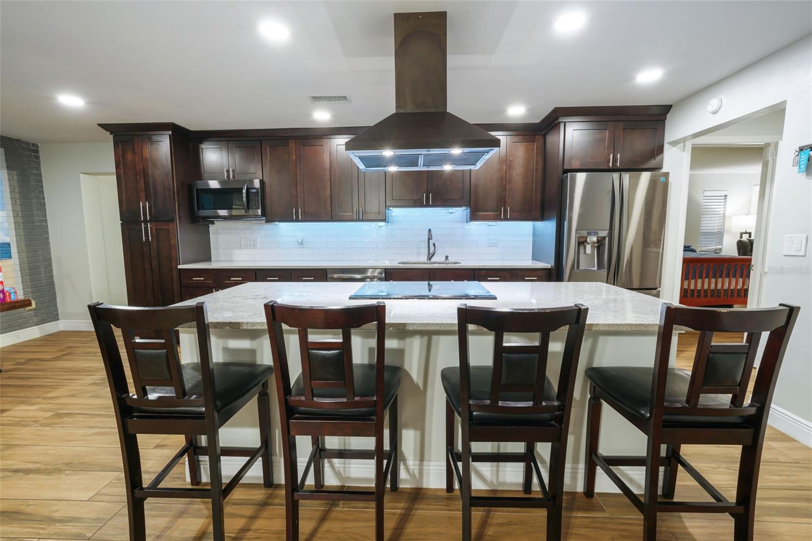 Image 3 of 28 For 1558 Lake Avenue