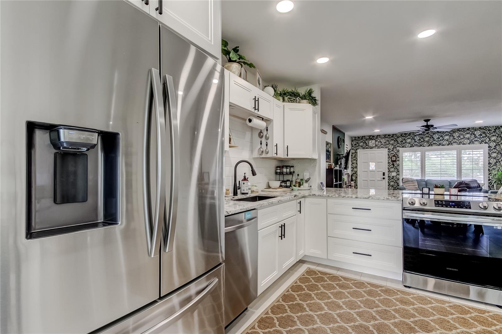 Image 14 of 66 For 2170 Americus Boulevard N 64