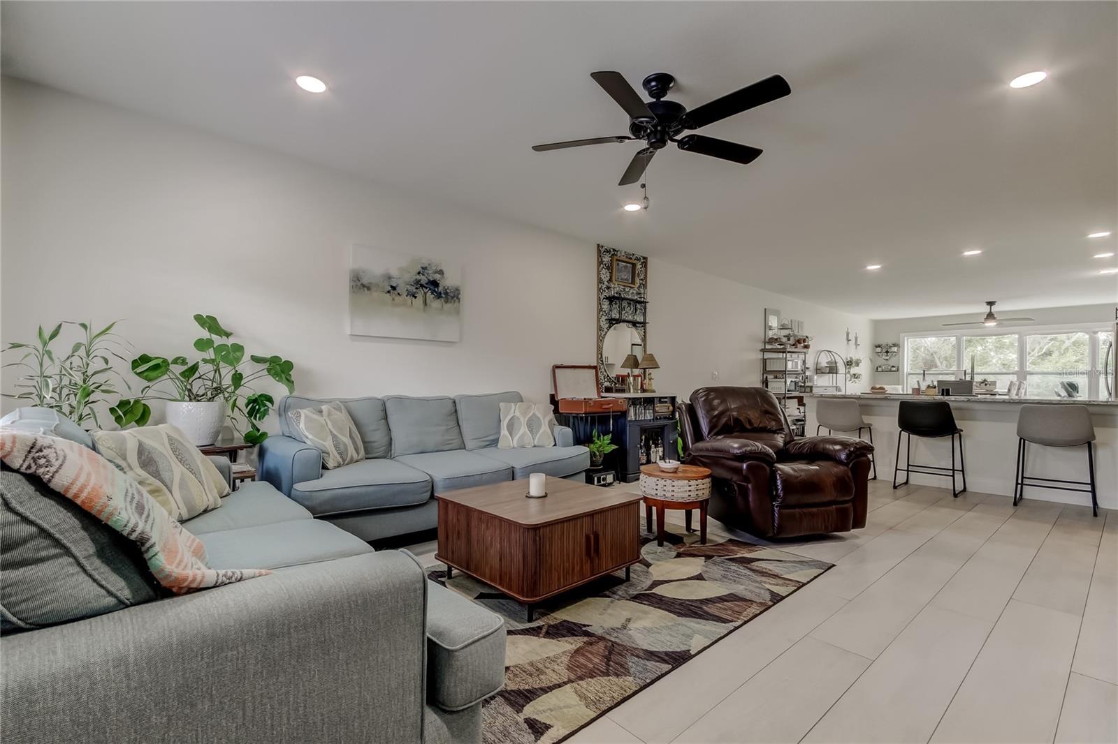 Image 2 of 66 For 2170 Americus Boulevard N 64