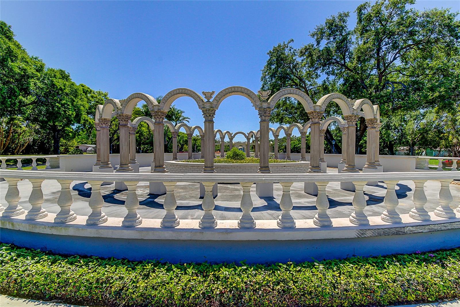 Image 42 of 66 For 2170 Americus Boulevard N 64