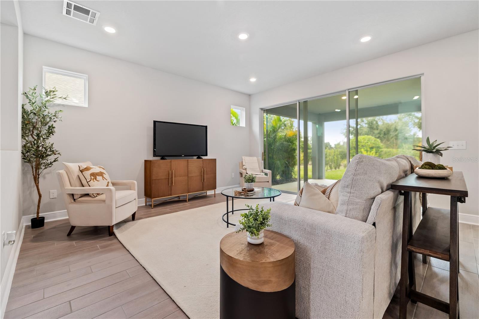 Image 7 of 23 For 6112 Plover Meadow Street