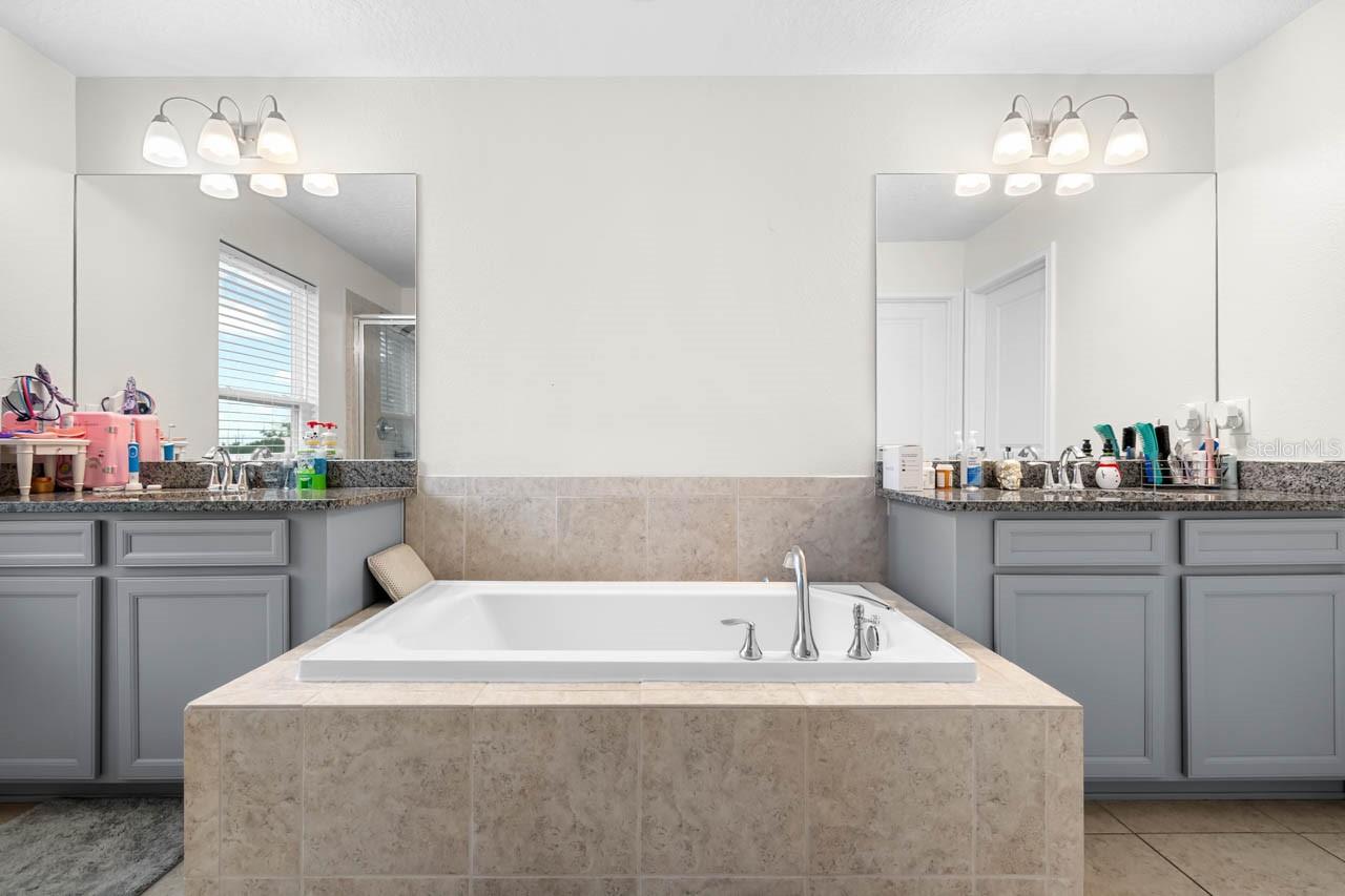 Image 20 of 39 For 10208 Newel Valley Loop