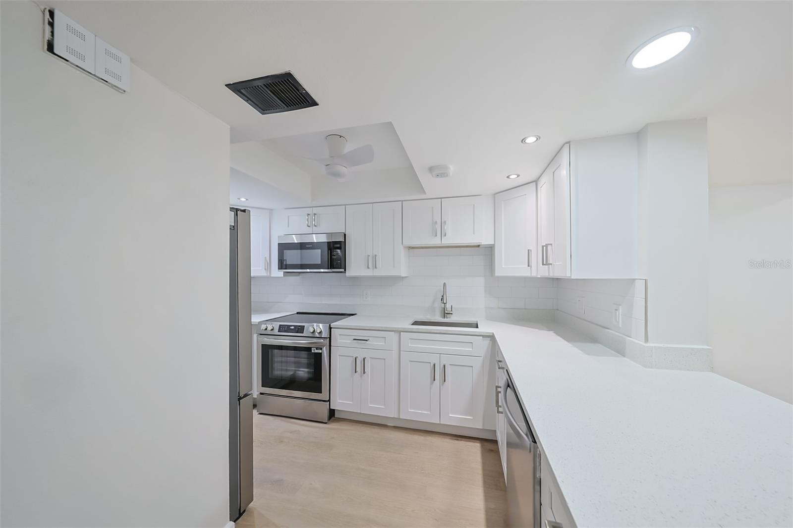 Image 15 of 37 For 1028 Apollo Beach Boulevard 2