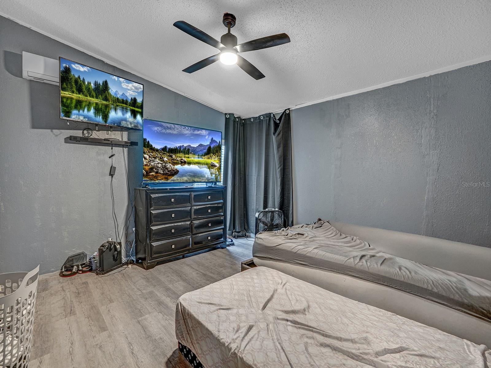 Image 23 of 42 For 12845 Casa Bianca Avenue