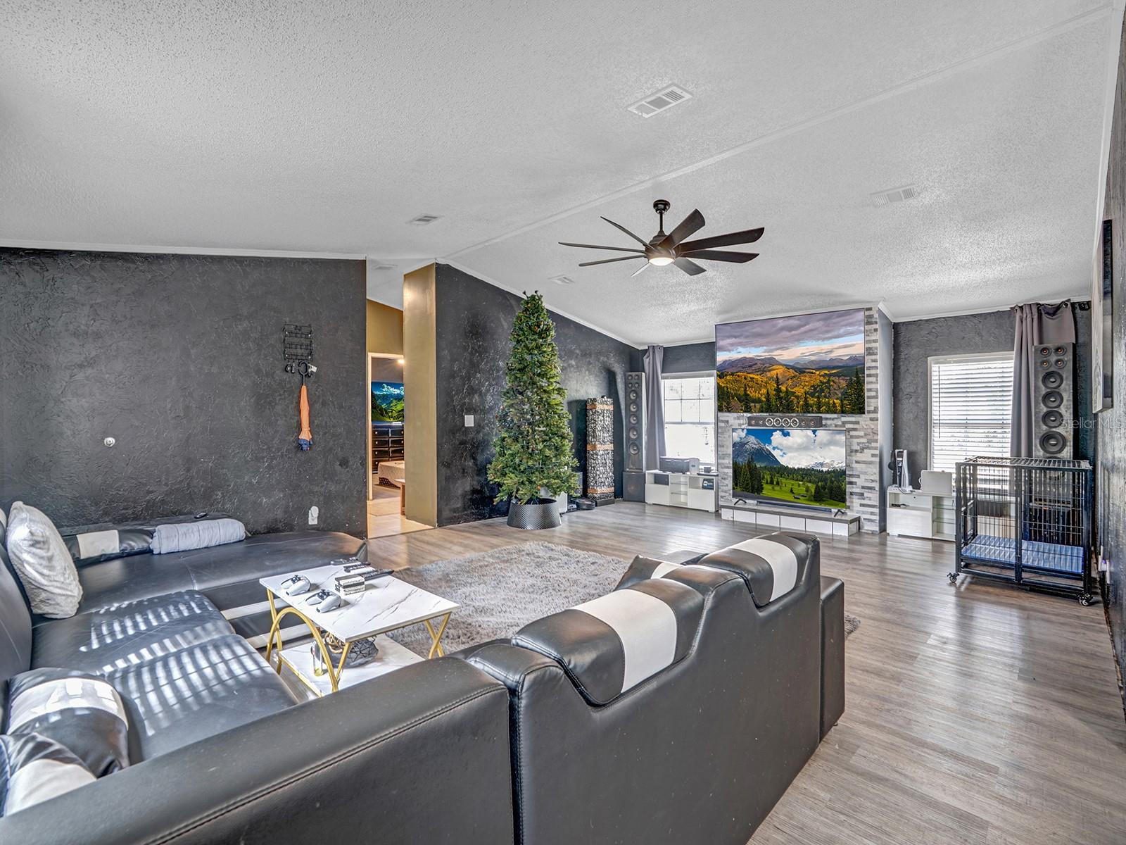 Image 7 of 42 For 12845 Casa Bianca Avenue