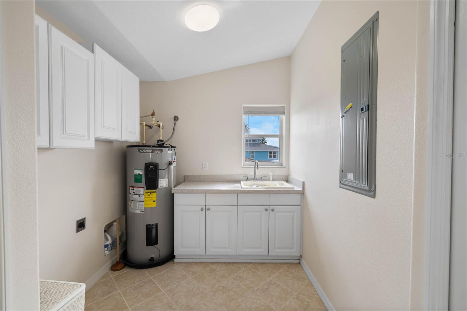 Image 25 of 55 For 4187 Diaz Court