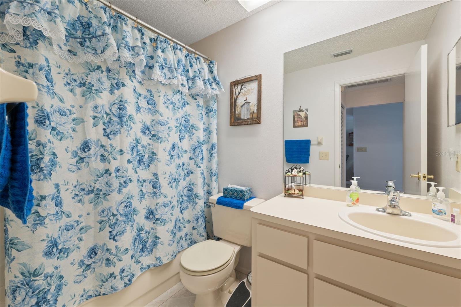 Image 18 of 23 For 4557 Glen Hollow