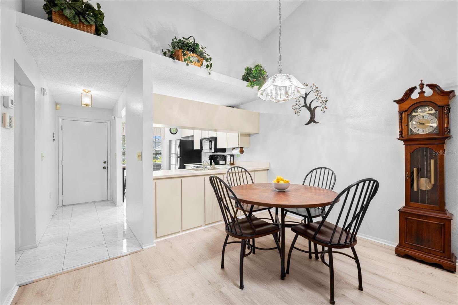 Image 6 of 17 For 4557 Glen Hollow