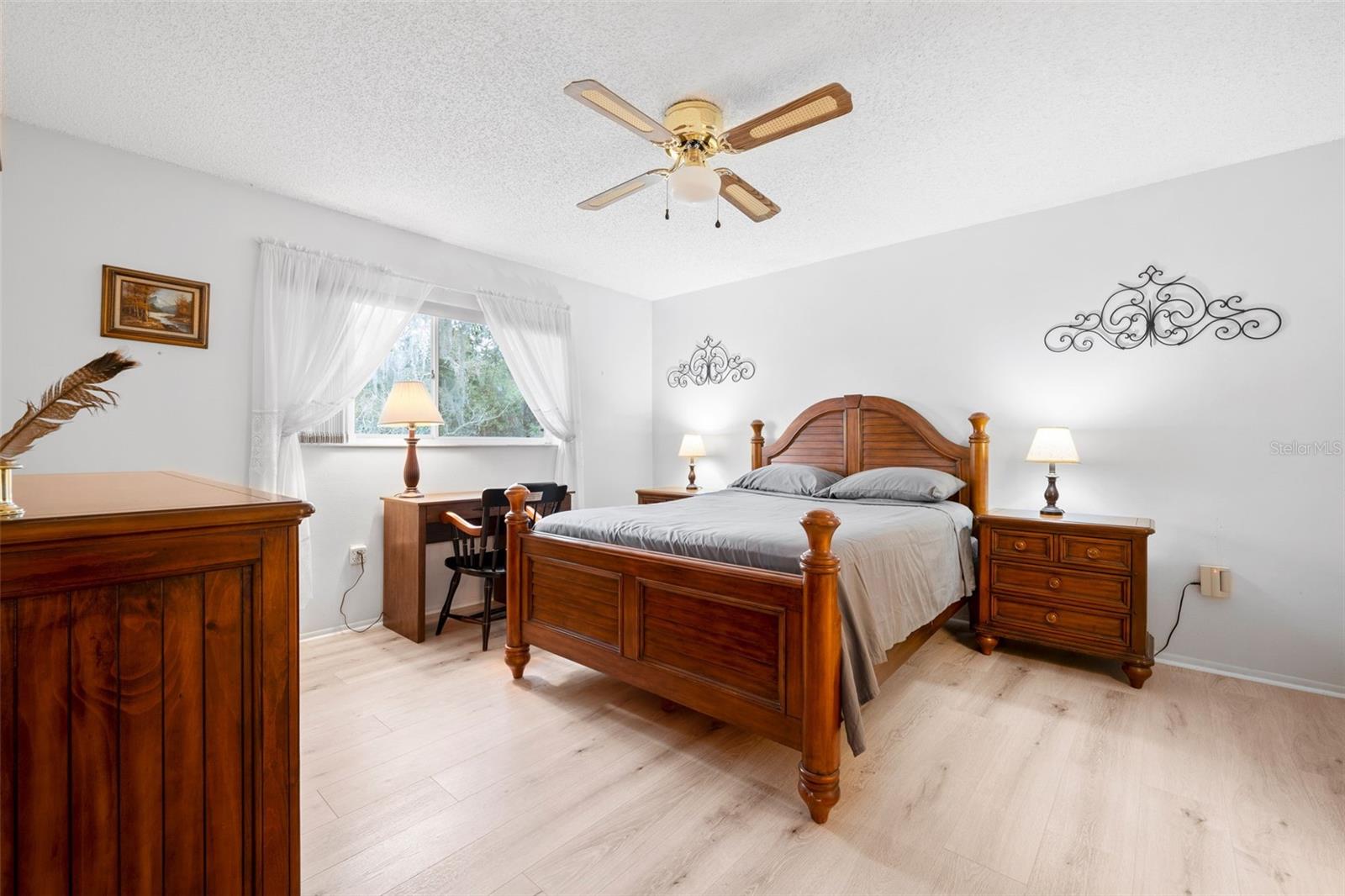 Image 8 of 17 For 4557 Glen Hollow