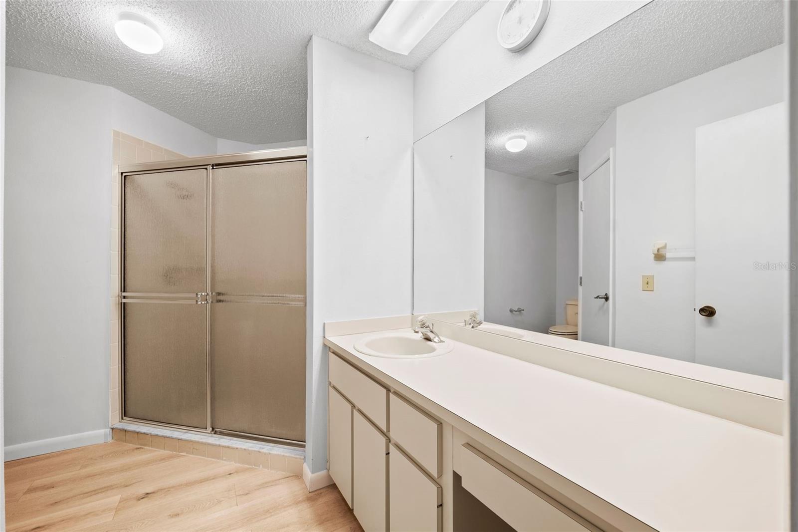 Image 9 of 17 For 4557 Glen Hollow